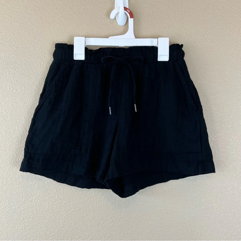 gap black crinkle gauze shorts